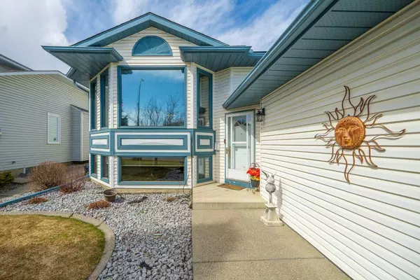 Calgary, AB T3A5B6,108 Hidden Vale CRES NW