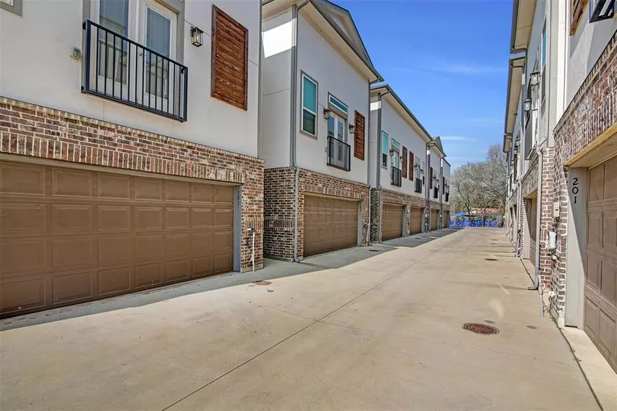 2129 Lovedale Avenue #102, Dallas, TX 75235