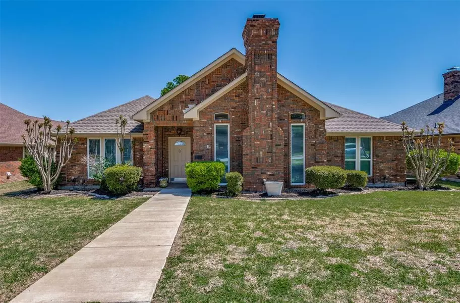 3804 Cromwell Drive, Carrollton, TX 75007