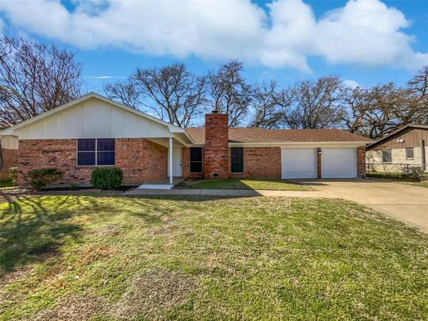 729 Hillery Street, Burleson, TX 76028