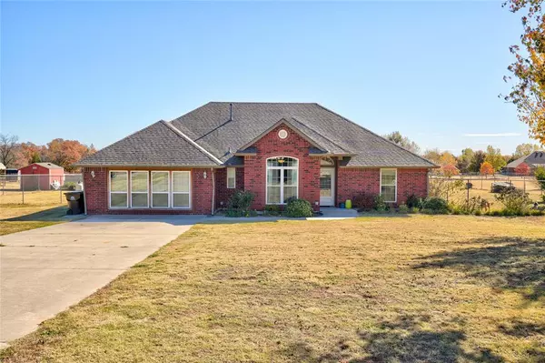 4010 Woodmark Drive, Harrah, OK 73045