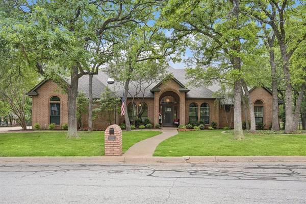 803 Runnymede Road, Keller, TX 76248