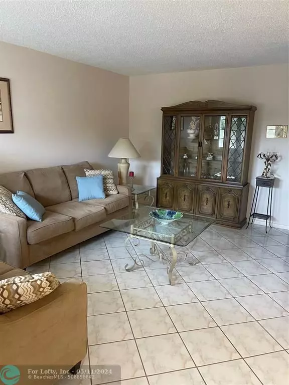 Deerfield Beach, FL 33442,2068 Harwood E  #2068