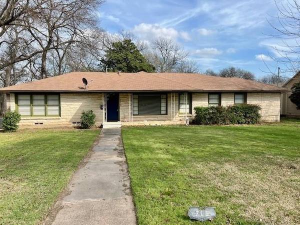 716 S Lindsay Street, Gainesville, TX 76240