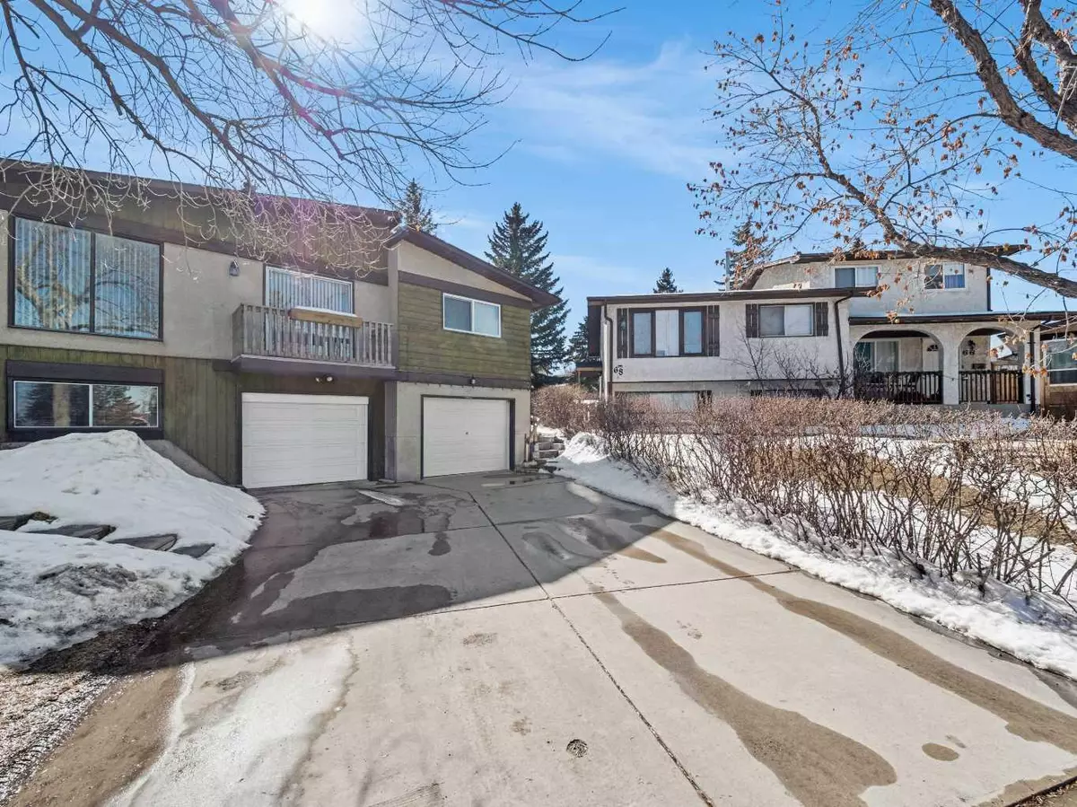 Calgary, AB T3K 1B3,70 Berkley Close NW