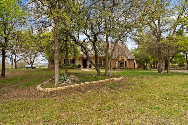 181 Oakcrest Hills Drive, Aledo, TX 76008