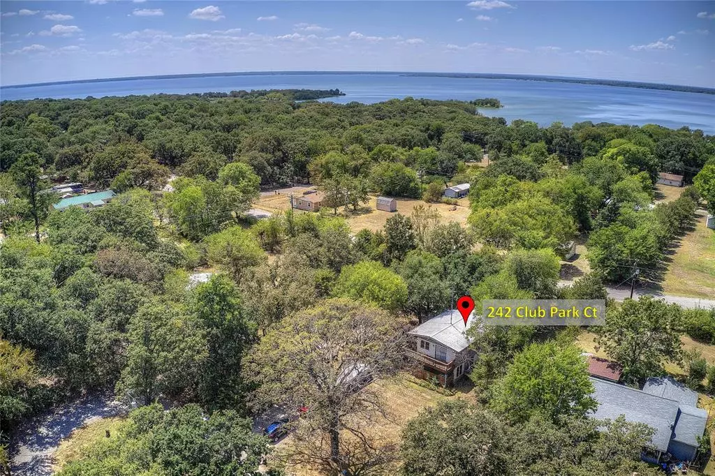 East Tawakoni, TX 75472,242 Club Park Court