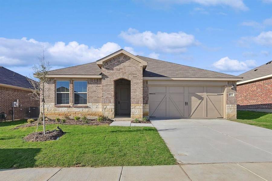 2315 Peregrine Way, Crandall, TX 75114