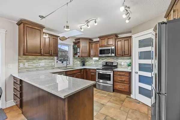 Airdrie, AB T4B 3S5,360 Willowbrook Close NW