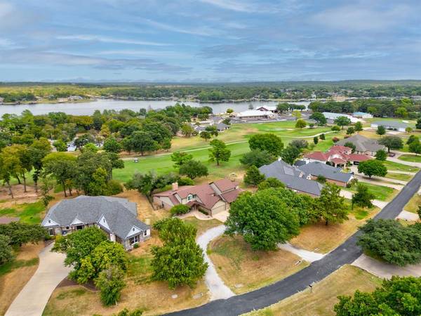 117 Modoc Trail, Lake Kiowa, TX 76240