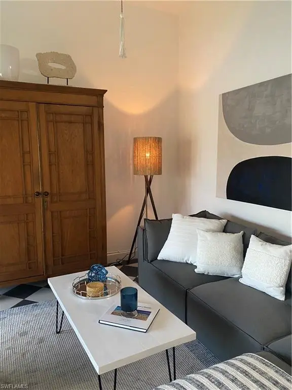 577 Beachwalk CIR R-203, Naples, FL 34108