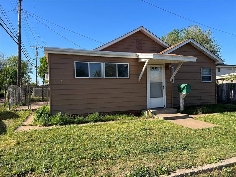 208 W C Street, Altus, OK 73521