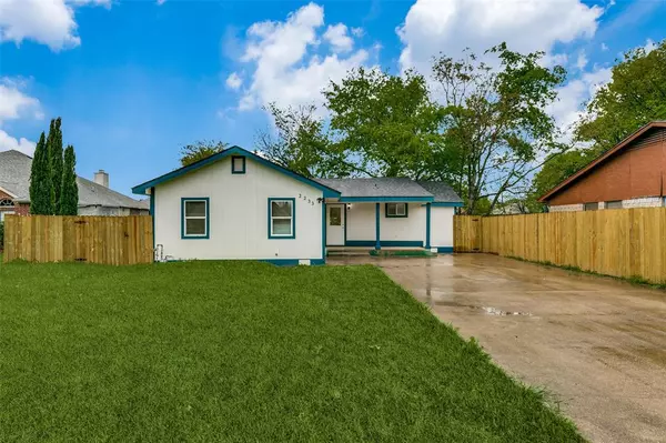 2233 Avenue C, Grand Prairie, TX 75051