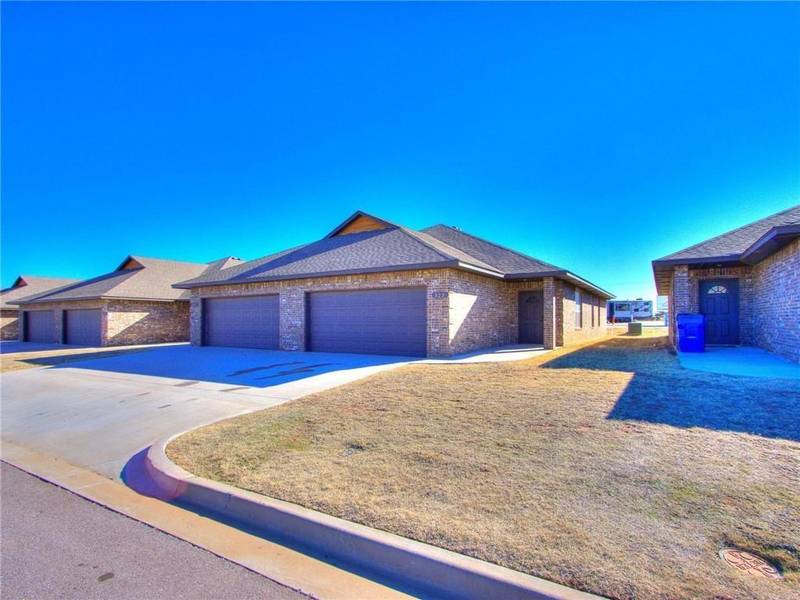 812 Aspen Drive, Kingfisher, OK 73750