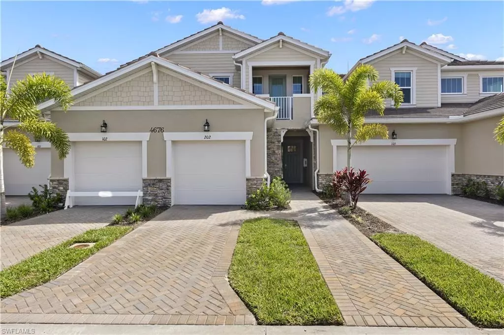 Naples, FL 34112,4676 Arboretum CIR 102