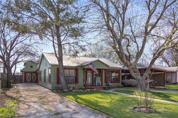 2211 Dartmore Street, Brownwood, TX 76801