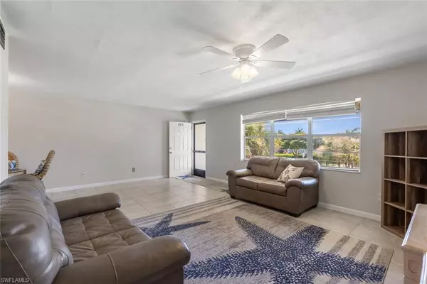 Marco Island, FL 34145,1047 Hartley AVE 203