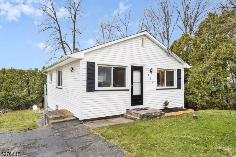 Hopatcong Boro, NJ 07843,104 Tulsa Trl