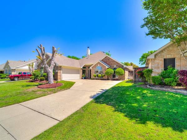 7725 Brook Meadow Lane, Fort Worth, TX 76133