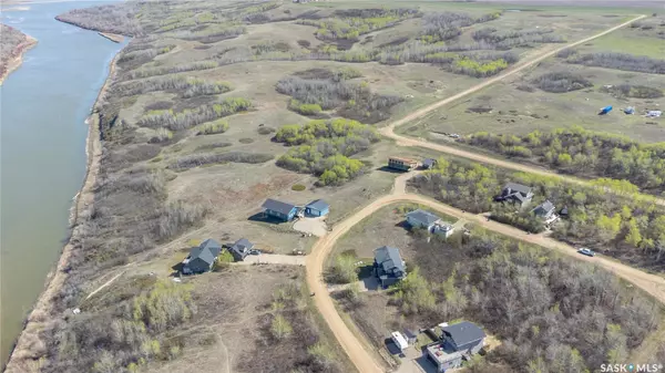 Sarilia Country Estates, SK S0K 2L0,348 Laurier CRESCENT