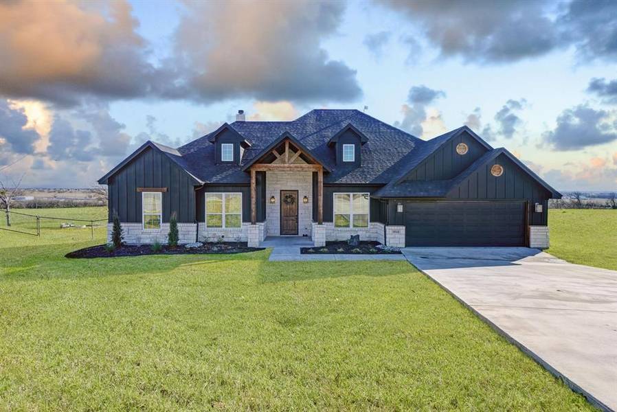 8648 Bricelyn Court, Godley, TX 76044