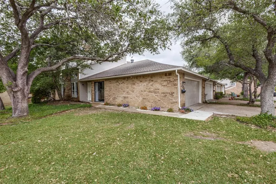 2111 Mistymeadow Court, Carrollton, TX 75006