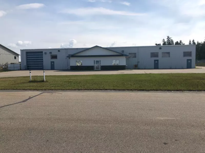 3321 37 AVE, Whitecourt, AB T7S 1P2