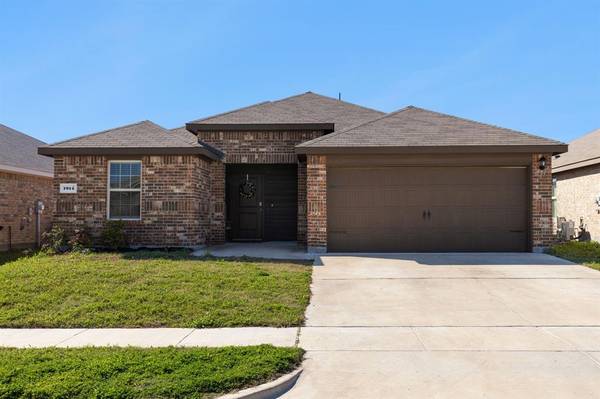 1914 Duskwood Drive, Lancaster, TX 75146