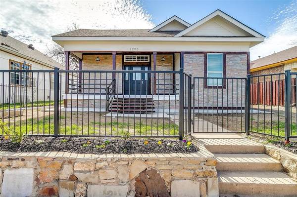 2203 Azle Avenue, Fort Worth, TX 76164