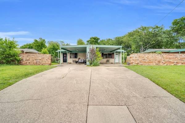 855 Broadway Avenue, Euless, TX 76040