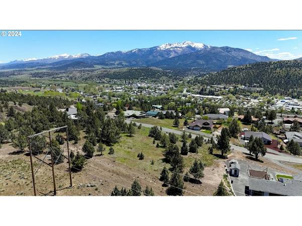 229 VALLEY VIEW DR, John Day, OR 97845