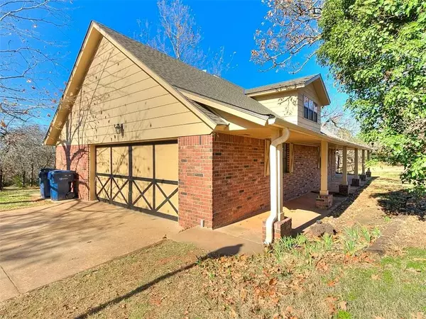 Oklahoma City, OK 73165,9901 Woodview Drive