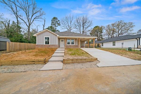 406 Lado de Loma Circle,  Winona,  TX 75792