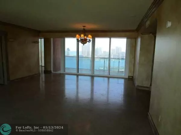 Aventura, FL 33180,3370 Hidden Bay Dr  #3111