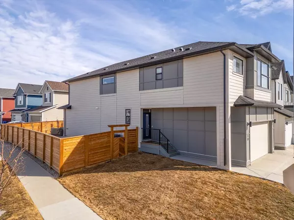 Calgary, AB T2Z 5H1,10 Copperhead WAY SE