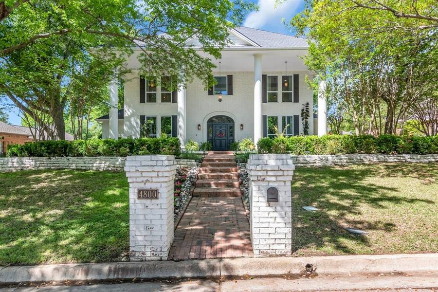 4800 Green Oaks Drive, Colleyville, TX 76034