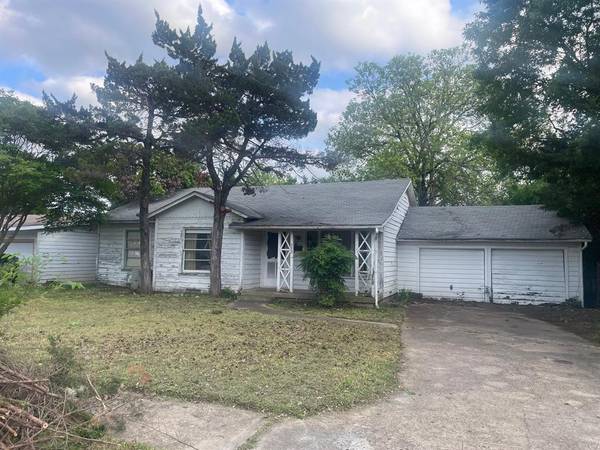 222 W Cherry Street, Duncanville, TX 75116