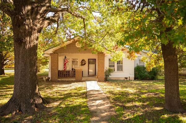 Saint Jo, TX 76265,301 W Howell Street