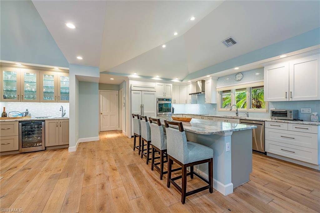 Naples, FL 34108,805 Pine Village LN