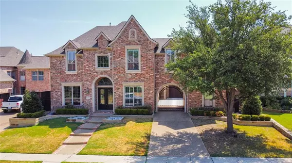 2712 Broken Bow Circle,  Plano,  TX 75093