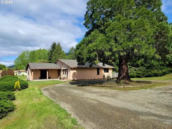 Myrtle Creek, OR 97457,405 WOOD CREST DR