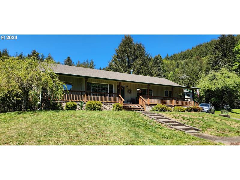 257 OLD LWR SMITH RIVER RD, Reedsport, OR 97467