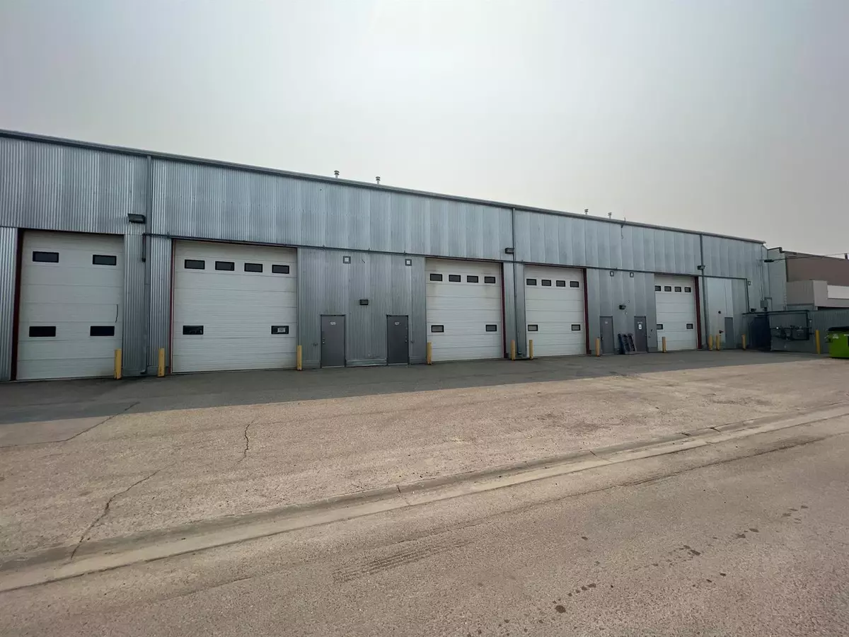 Hinton, AB t7v1s8,554 Carmichael LN #125,127,131