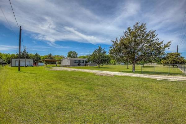 Quinlan, TX 75474,1457 County Road 3529