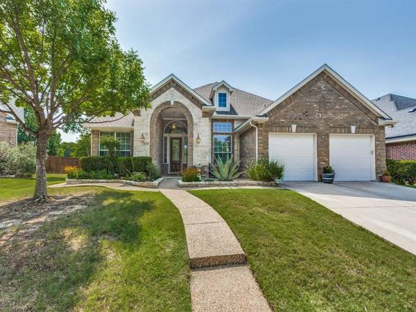 8320 Elena Drive, Lantana, TX 76226