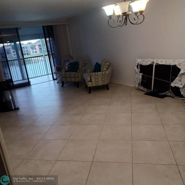 Margate, FL 33063,6331 Coral Lake Drive  #307