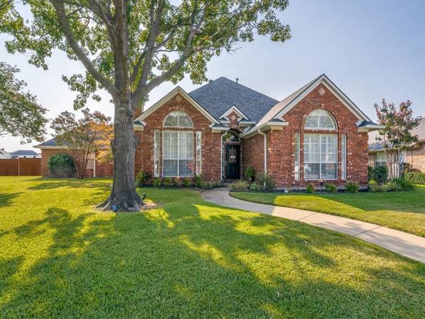 8209 Portsmouth Drive, Rowlett, TX 75088