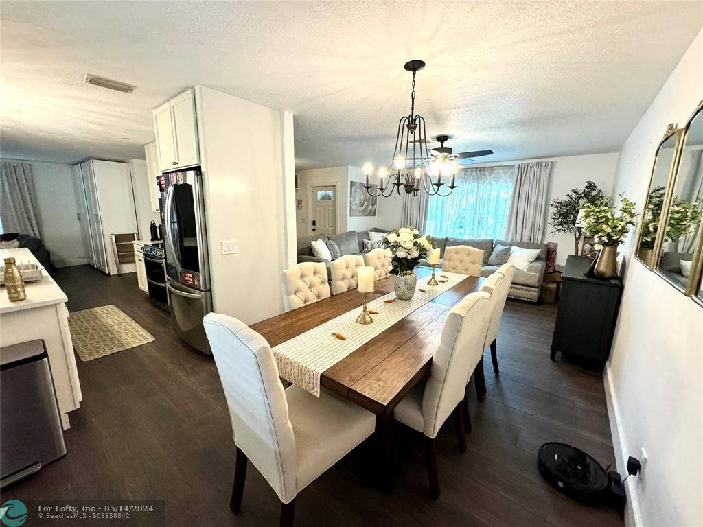 Coral Springs, FL 33065,2524 NW 98th Ln