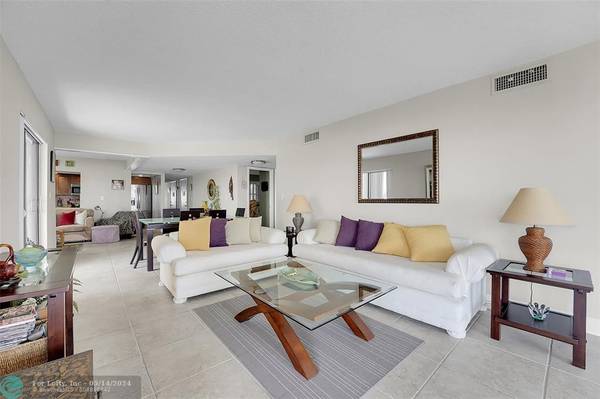 Jensen Beach, FL 34957,10044 S Ocean Dr  #307