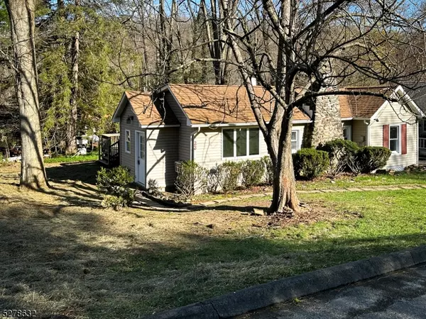 23 Penn Ave, Andover Twp., NJ 07860